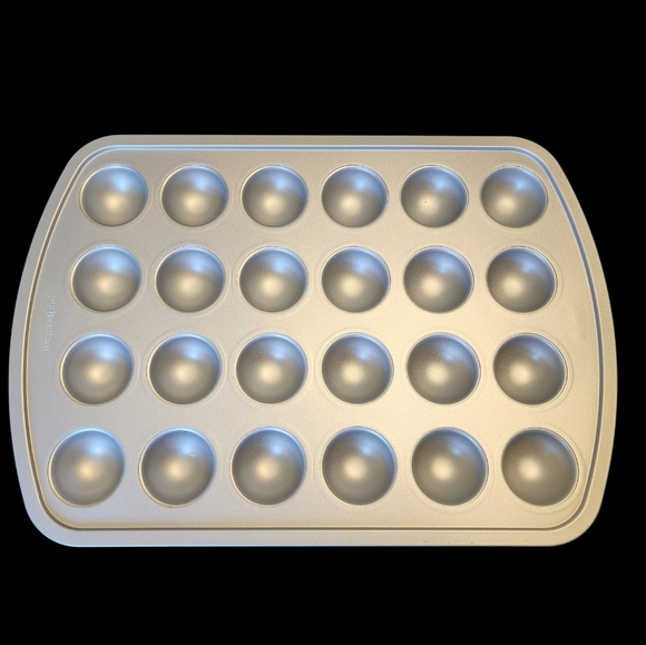 The Pampered Chef Kitchen Pampered Chef Donut Hole Pan New Blue